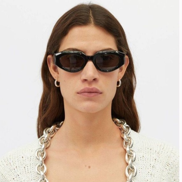 Bottega Veneta black sunglasses - Picture 3 of 11